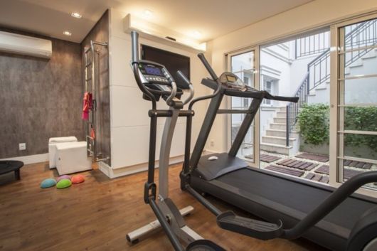 academia particular pequena