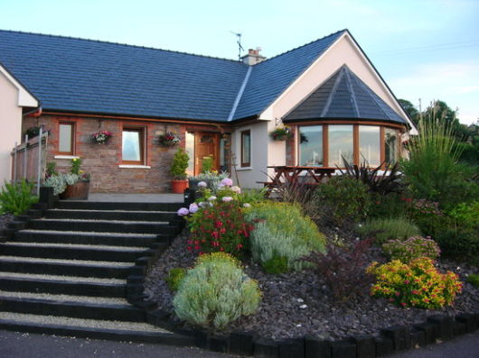 Casa de campo branco gelo