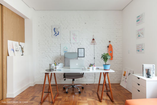 Mesa tipo cavalete para escritório