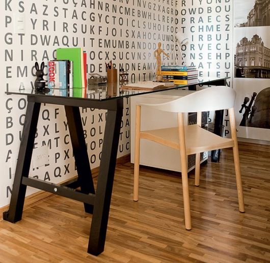 Mesa tipo cavalete para escritório