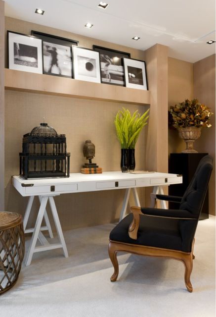 Mesa de MDF com pés cavaletes