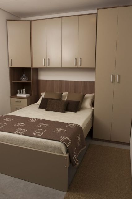 quarto de casal planejado pequeno