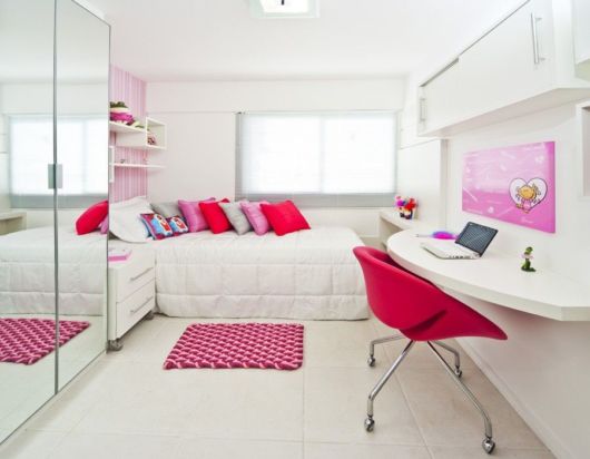 Quarto pequeno para meninas e mulheres