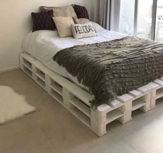 cama simples quarto de casal