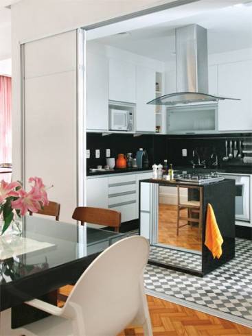 ilha pequena e moderna