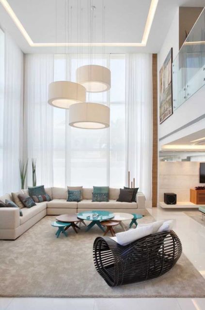 sala de estar com sofá de canto