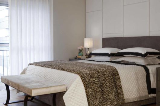 Revestimento 3D no quarto de casal