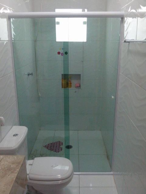 Box para banheiro verde