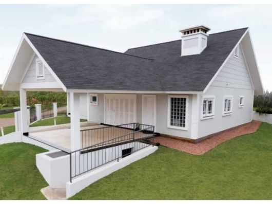 casa com telhado shingle