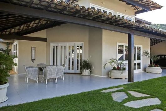 Casas de campo: casa com varanda simples