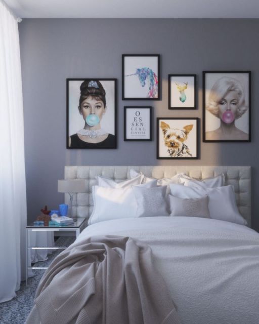Decoração de quarto de casal cinza com quadros