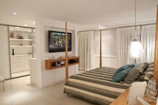 Decoração de quarto de casal com closet 