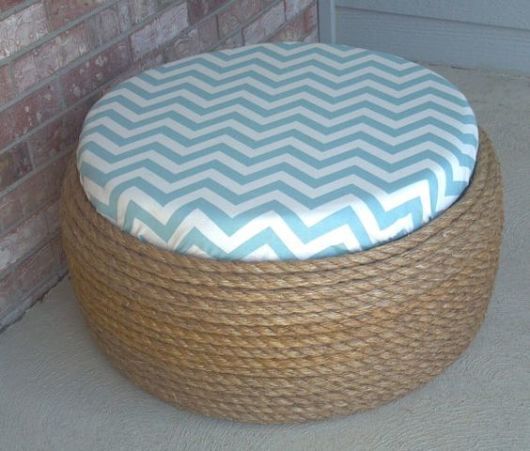 Puff com corda de sisal e pneu