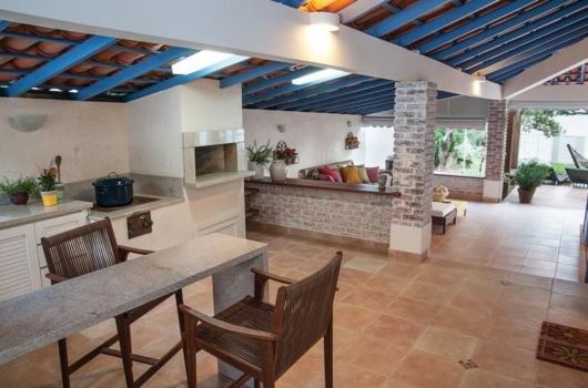 varanda gourmet azul com cinza.