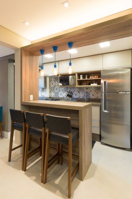 Cozinha pequena com bancada