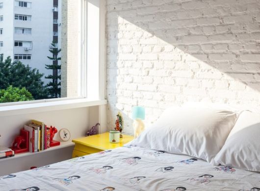 Tijolo branco no quarto