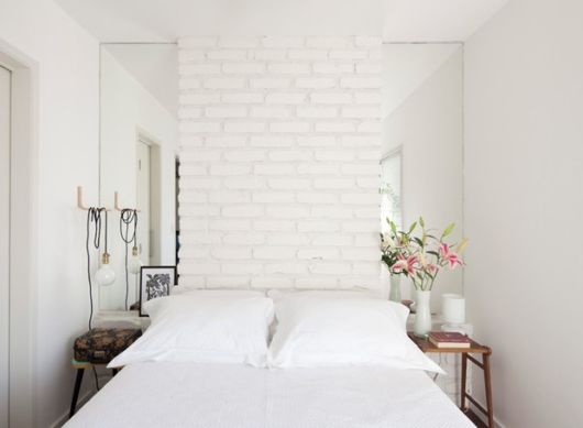 Tijolo branco no quarto