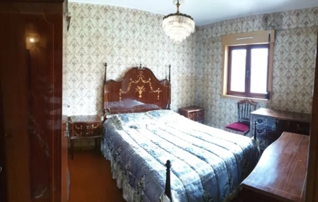 quarto com móveis vintage