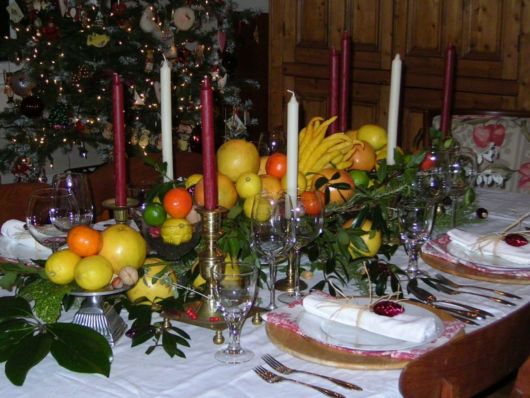 Mesa de Natal com frutas