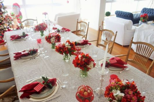 Mesa de Natal com flores