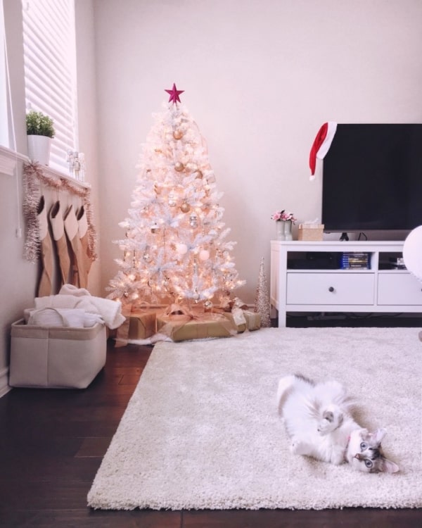 sala moderna decorada para o natal 23