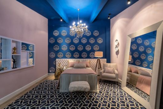 quarto moderno azul e rosa