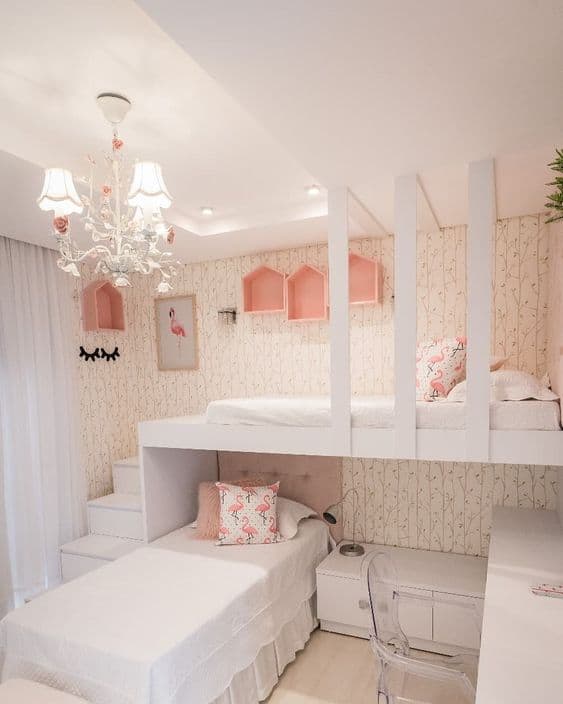 quarto planejado com cama suspensa