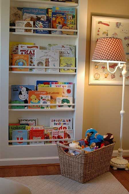 Estante para guardar livros infantis