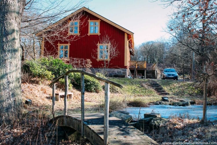 casas vermelhas simples tradicionais