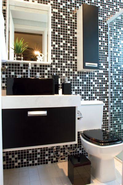 ideia de banheiro preto e branco com pastilha