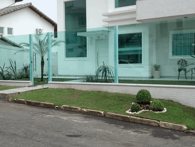muro de vidro verde em predio
