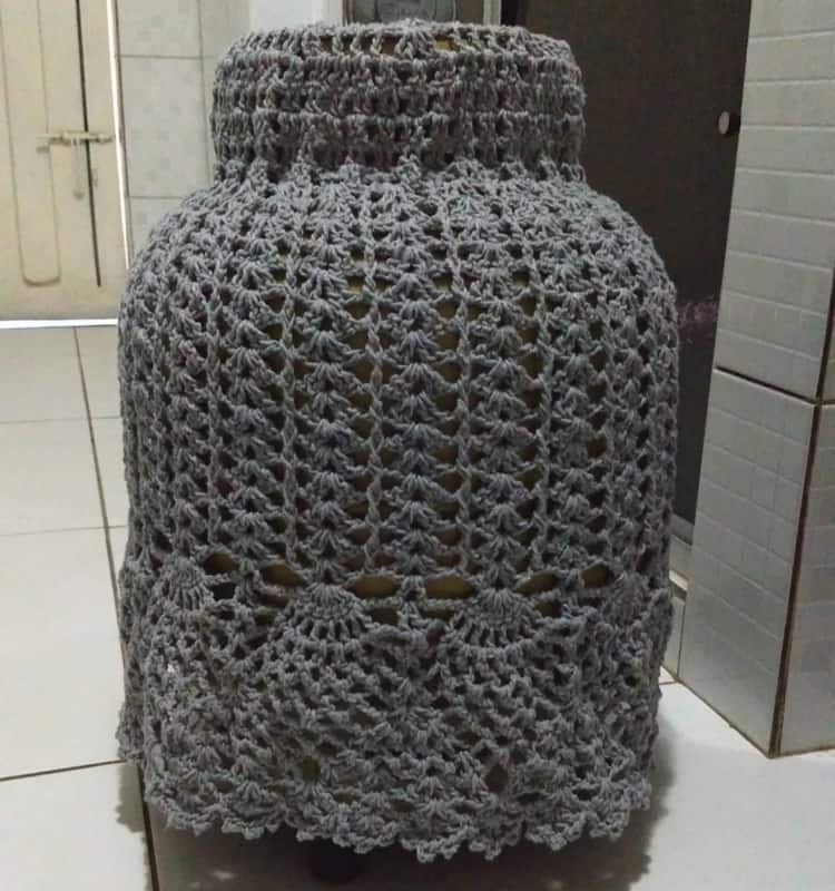 Capa de botijão em crochê cinza básica
