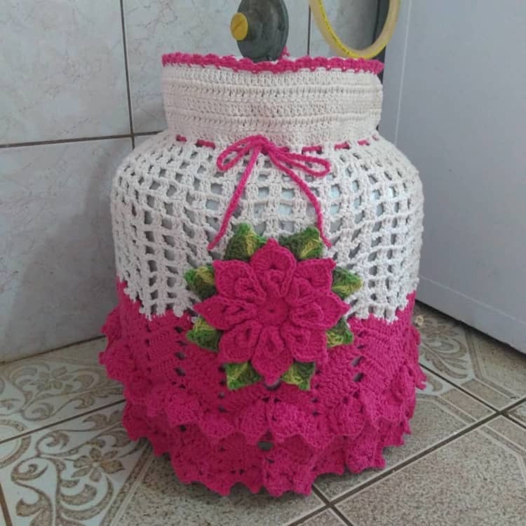 Capa de botijão em crochê rosa