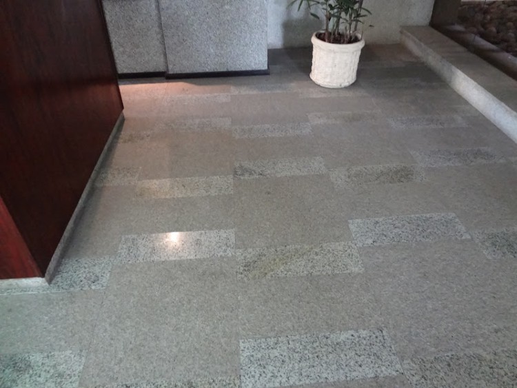 Piso de granito restaurado