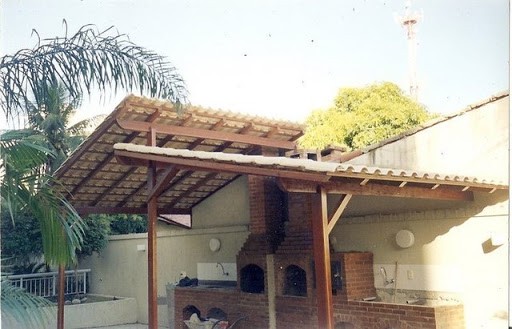 telhado com mão francesa