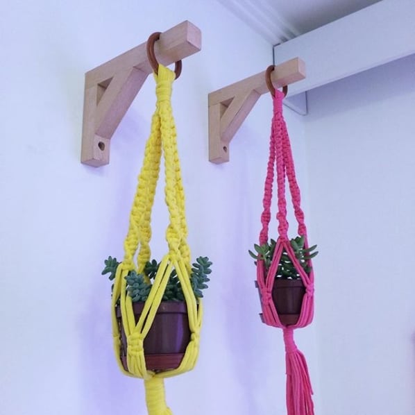 mão francesa com plantas