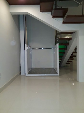 Elevador residencial para cadeirante quadrado