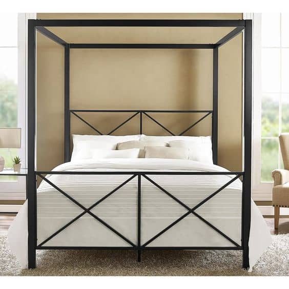 Cama de ferro preta