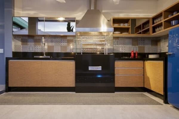 area simples com Churrasqueira de vidro