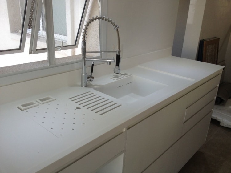 cuba esculpida branca