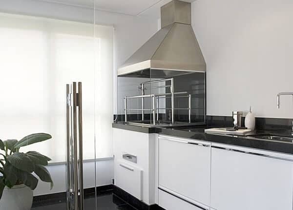 modelo comum de Churrasqueira de vidro