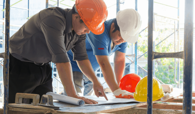 profissionais da obra